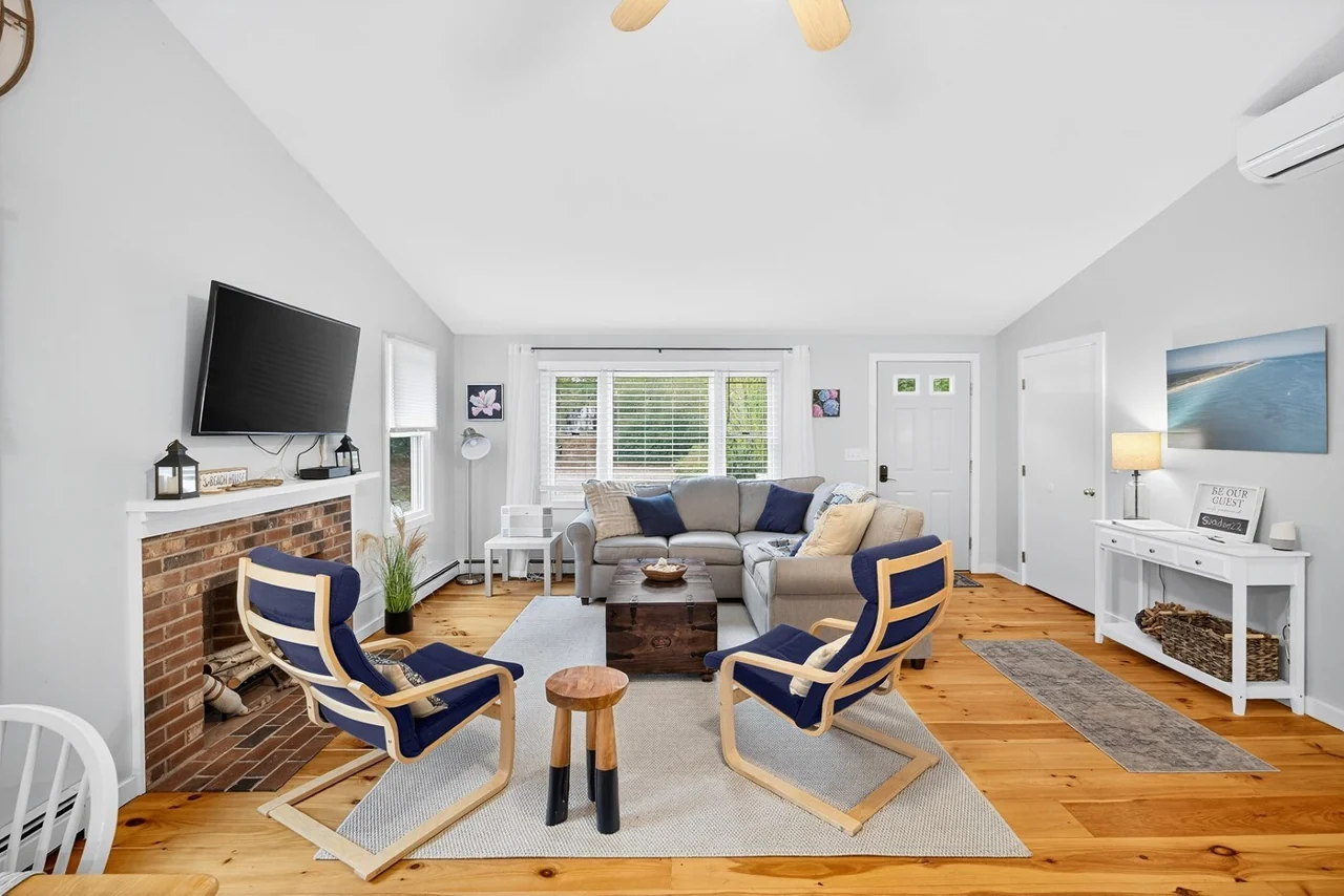 Living room seating and air conditioning