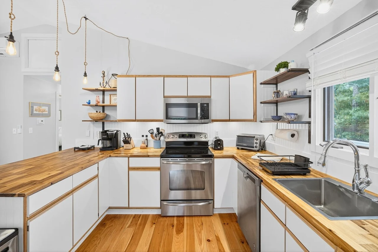 Kitchen counters and cabinets