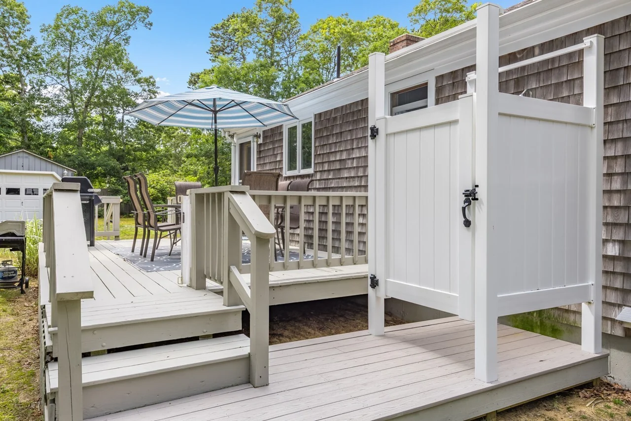 Deck and outdoor shower at Cherrystone
