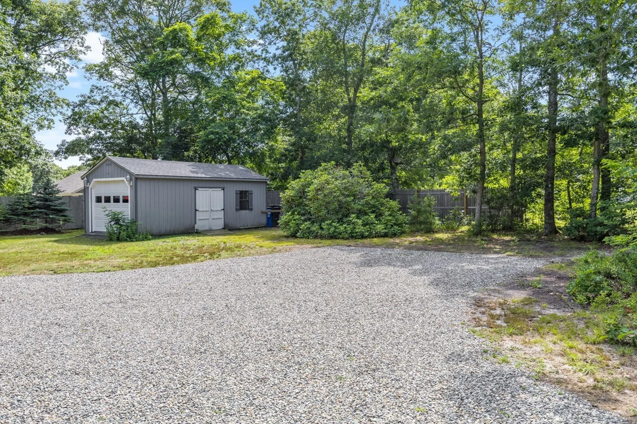 Driveway and parking at the house